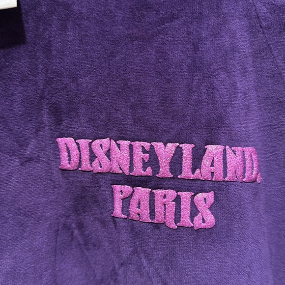 DISNEYLAND PARIS EXCLUSIVE FABULOUSLY VILLAINOUS SPIRIT JERSEY Purple Ve… - Picture 7 of 13